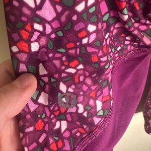 Lululemon Purple Patterned Leggings, size 6, GUC
